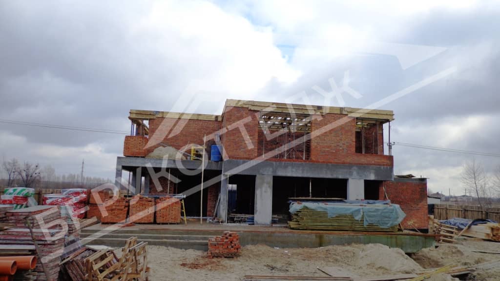 Кровля - двухэтажный монолитно-каркасный дом в Чеховском районе